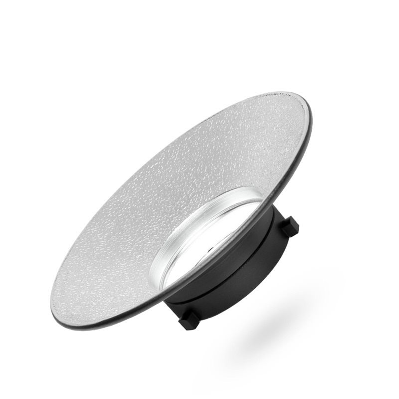 Photography Lighting For Outdoors - B03B-For Outdoor Photography Expands Light Spread